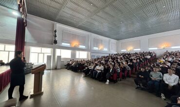 Meeting with representatives of the authorities